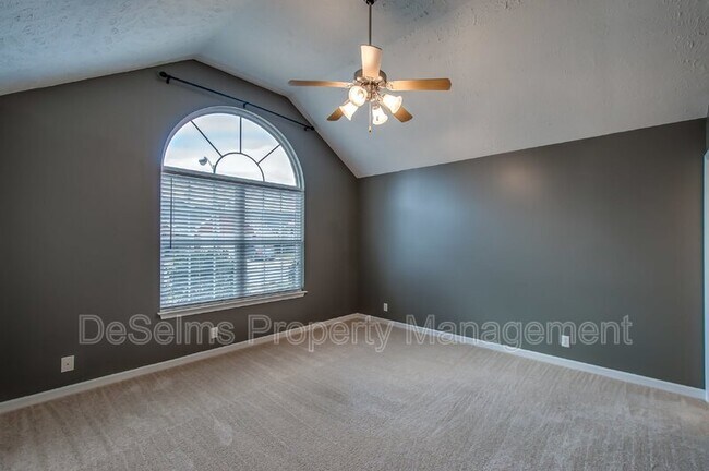 Building Photo - 3733 Shoteka Dr