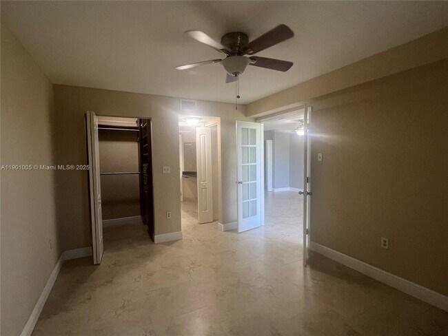 Building Photo - 2851 N Oakland Forest Dr