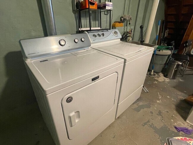 Building Photo - 84 Langley Rd