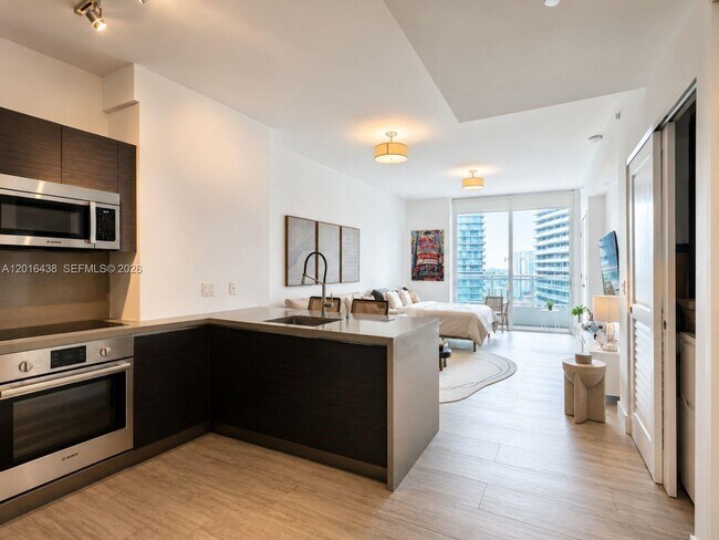 Building Photo - 1080 Brickell Ave
