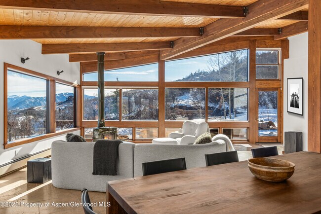 Building Photo - 2227 Juniper Hill Rd