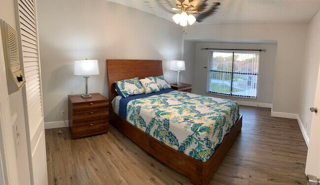 Building Photo - 1494 White Pine Dr