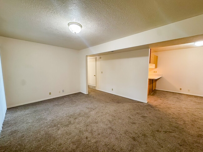 Building Photo - 1227 Riverside Ave