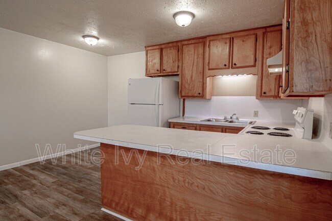 Building Photo - 120 McAdams Ln