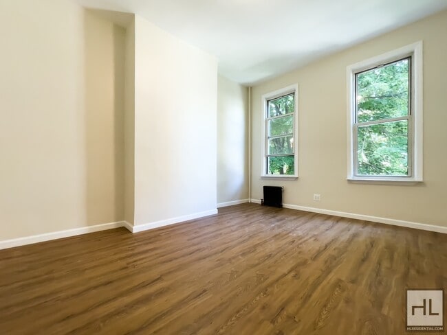 Primary Photo - DIAMOND STREET / Newly Renovated Classic R...