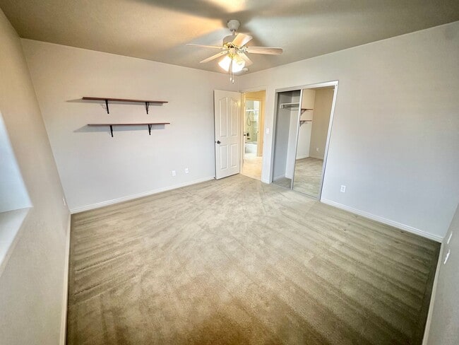 Building Photo - 3 Bedroom Home + an office on Southgate Golf Course.