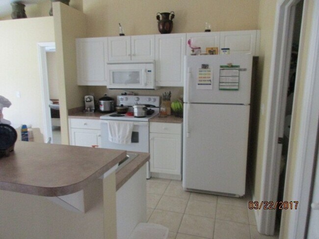 Building Photo - Single Family SW area Home with a Fenced Yard