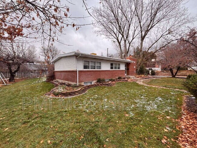 Building Photo - 481 E 2875 N