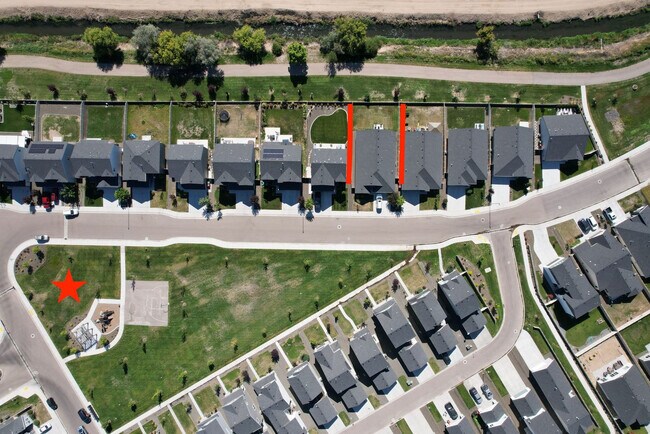 Building Photo - 4985 W Grand Rapids Dr