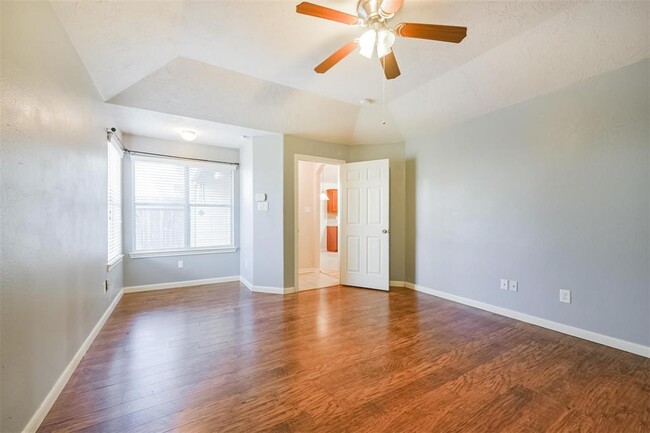 Building Photo - 13247 Gardnerville St