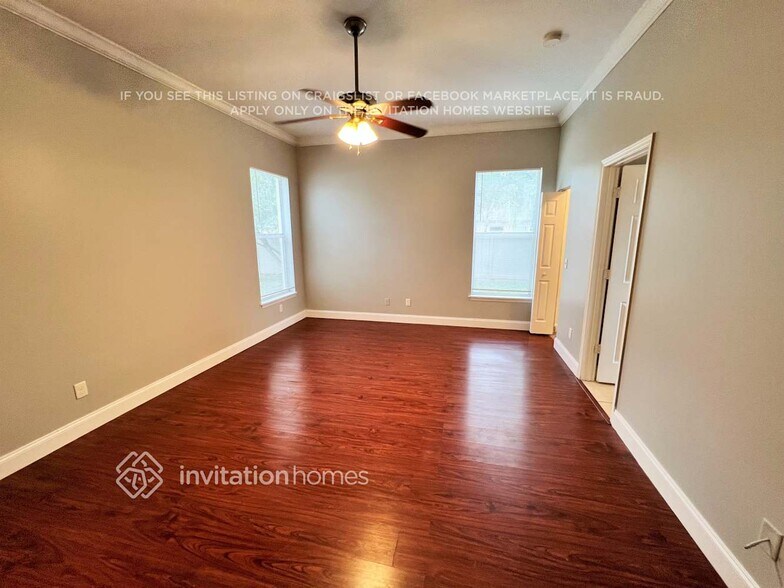 Building Photo - 1835 SW Dalmatian Ave