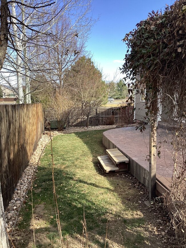 Building Photo - 3 bedroom, 2 Bath Ranch Home with 2 Car At...