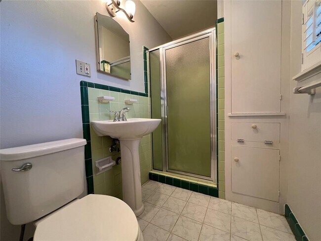 Building Photo - 4602 Redstart St