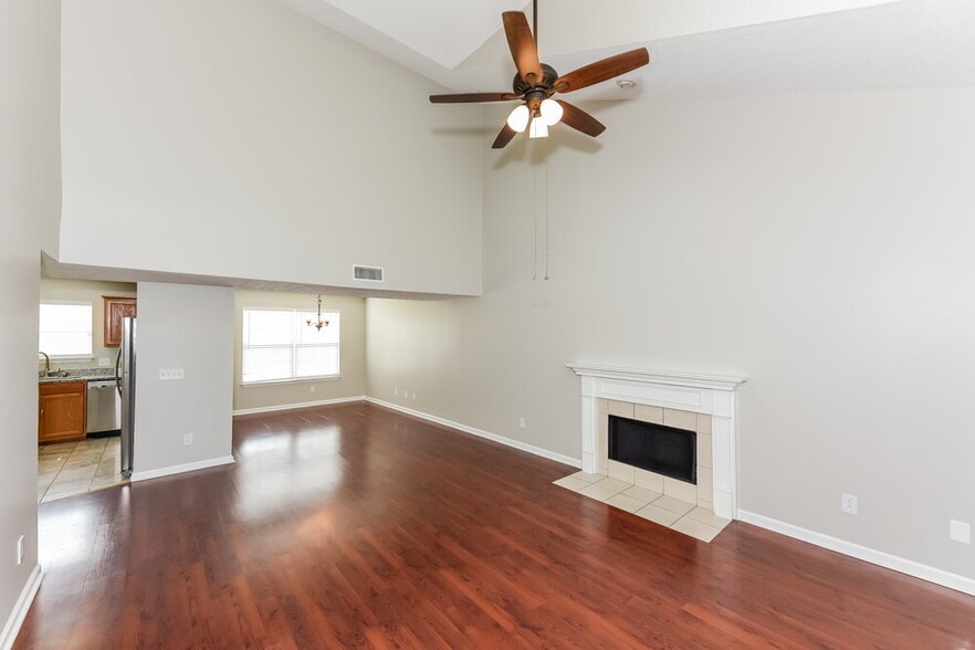 Building Photo - 1910 Lawndale Dr