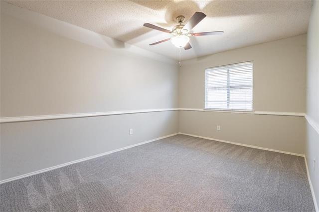 Building Photo - 1637 Thornhill Ln