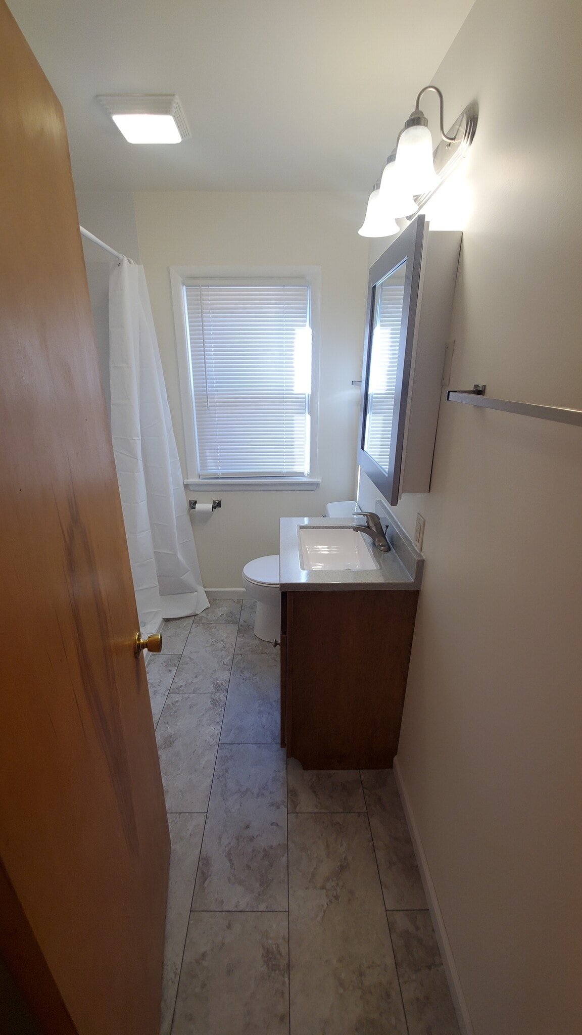 Building Photo - 902 S Brooks St