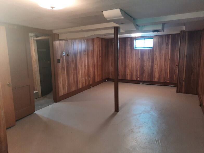 Building Photo - 1776 Dixdale Ave