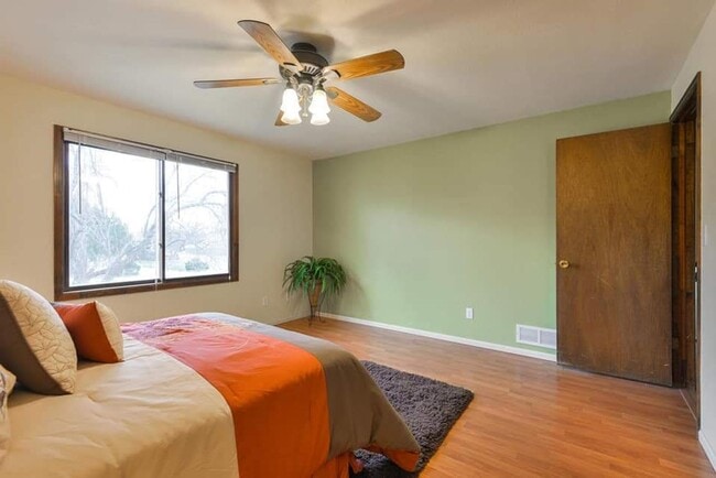 Building Photo - Beautiful 4 Bed, 2 Bath House in SW Fort Collins!