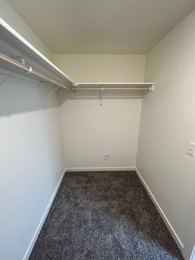 Building Photo - 4617 Lexington Sky Lane-304