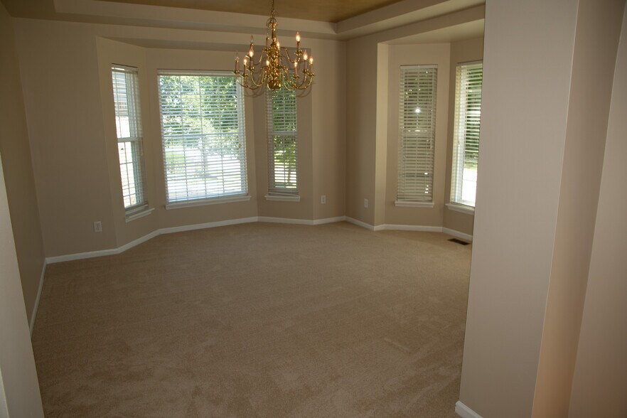 Building Photo - 12584 Autumn Gate Way