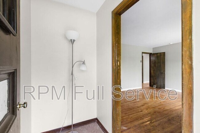 Building Photo - 3127 Larkspur Dr
