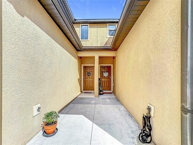 Building Photo - 2294 Seven Oaks Dr