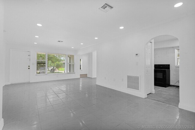 Building Photo - 6621 Perry St