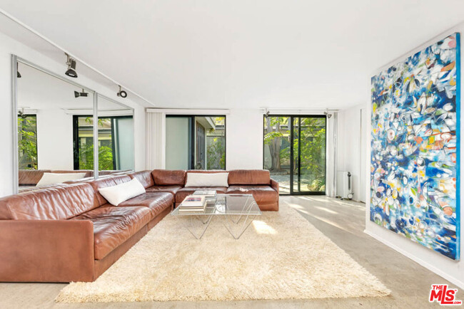 Building Photo - 30611 Las Estrellas Dr