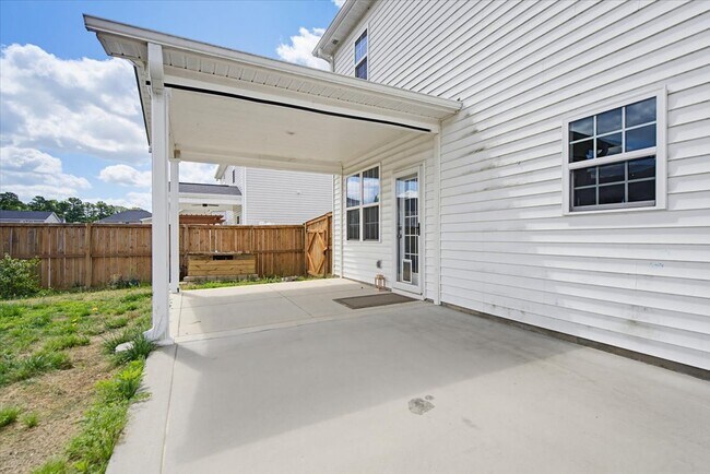 Building Photo - 1717 Stackhouse Dr