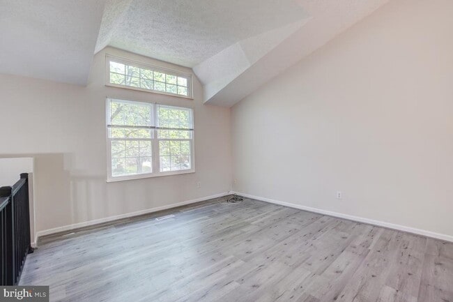 Building Photo - 18304 Swan Stream Dr