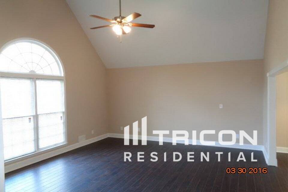 Building Photo - 2310 Mills Wood Run