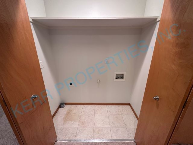 Building Photo - 1594 NE Cleveland Ave