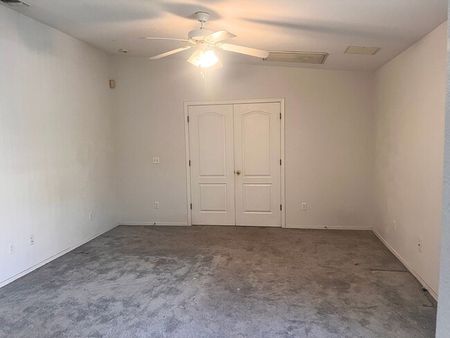 Building Photo - Unfurnished Long Term Pool Home