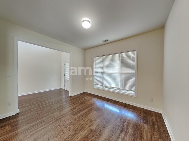 Building Photo - 3802 Uppark Dr