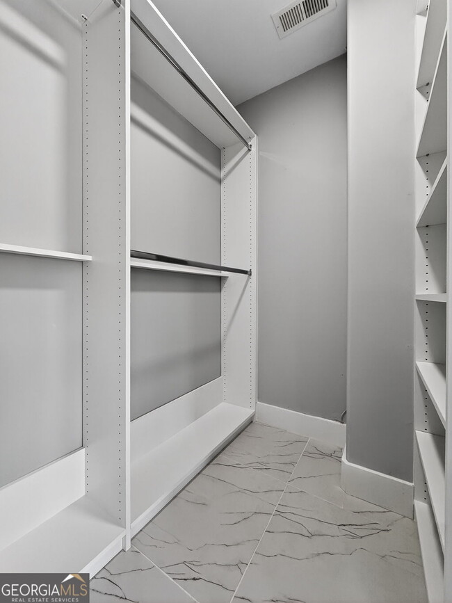 Building Photo - 1410 Landon Dr