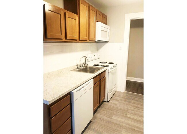 Building Photo - 3300 Jefferson Ave