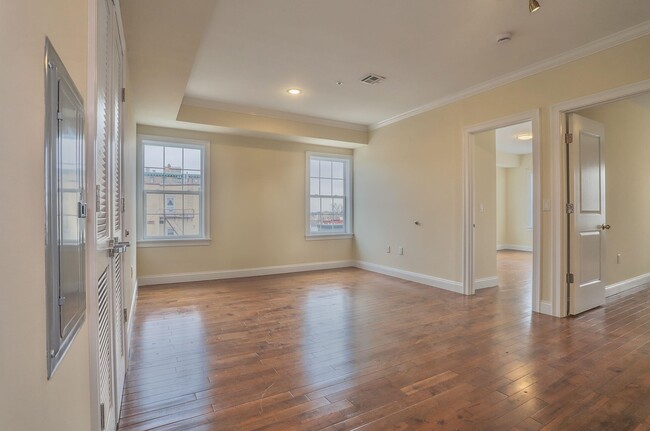 Building Photo - 4401 BERGENLINE Ave