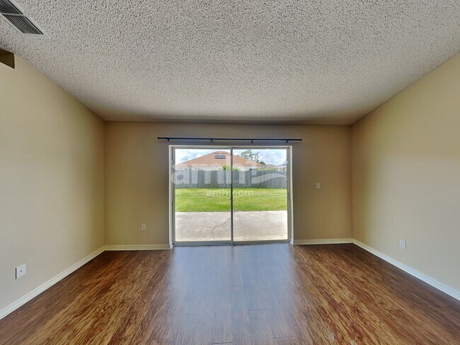 Building Photo - 315 Colony Court