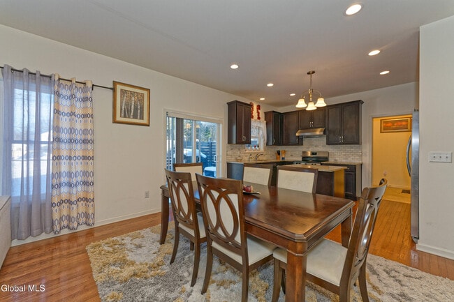 Building Photo - 1 Haywood Ln