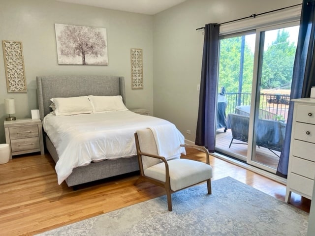 Primary Bedroom(Walk-in + large closet) - 1410 W Belmont Ave