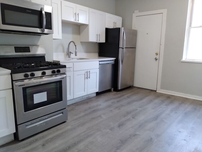 Building Photo - 5 Elberon Pl