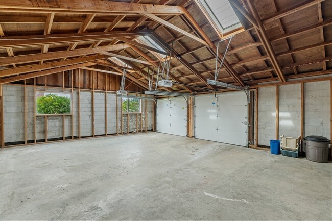 Building Photo - 404 Pioneer Ave E