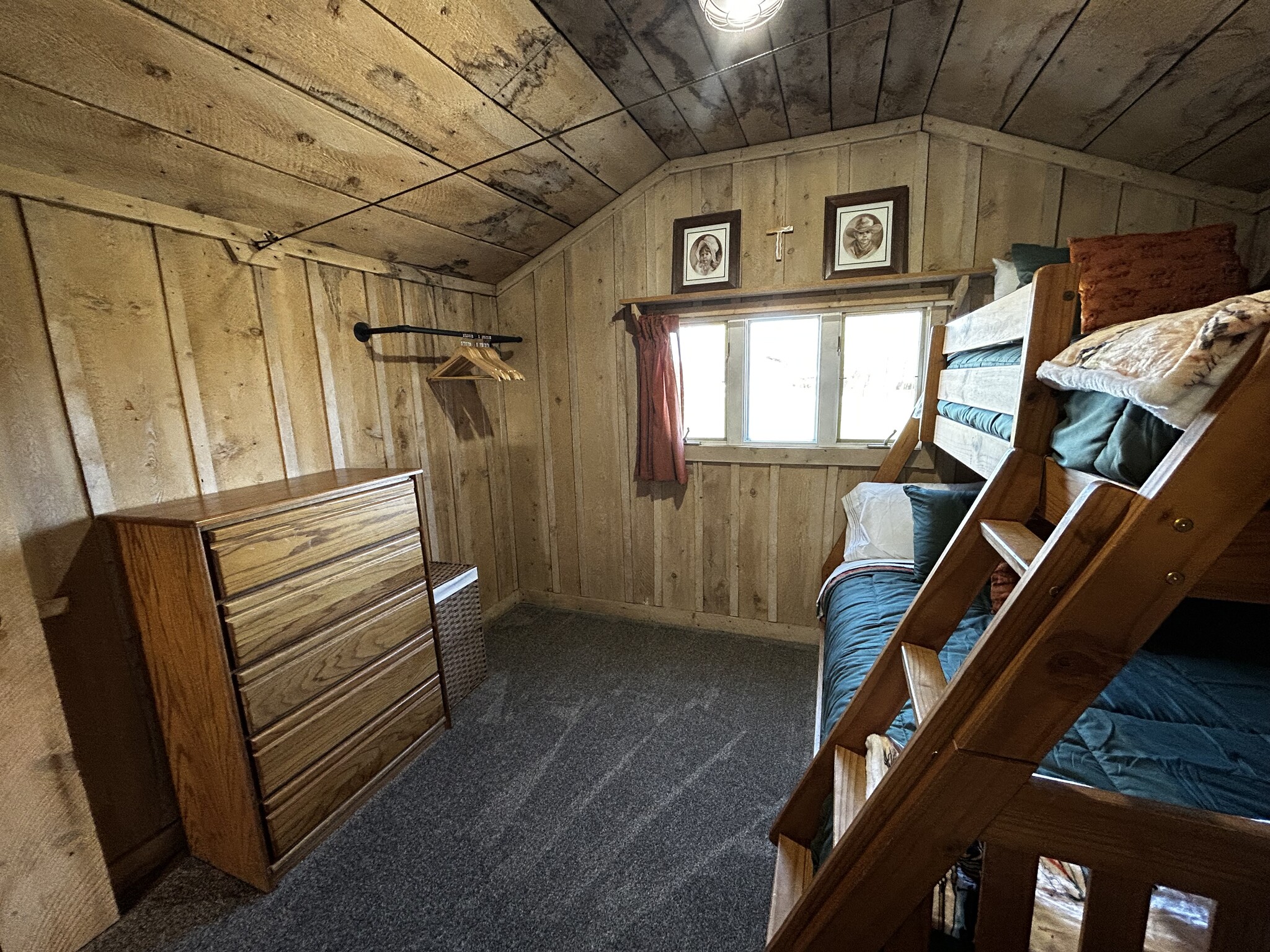 Building Photo - 810 Watt Canyon Rd