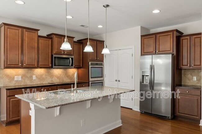 Building Photo - 10934 River Oaks Dr NW