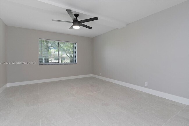Building Photo - 193 Lakeview Dr