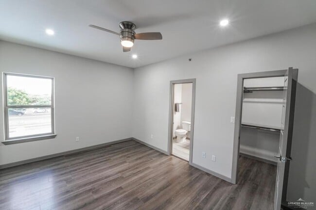 Building Photo - 3302 S Sugar Rd