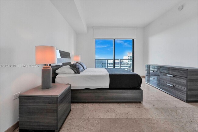 Building Photo - 88 SW 7th St