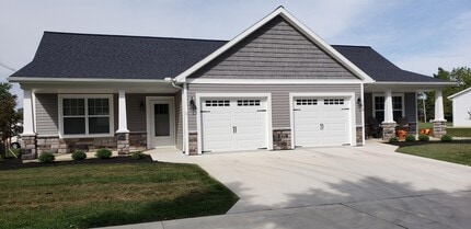 Building Photo - 512 Dearbaugh Ave