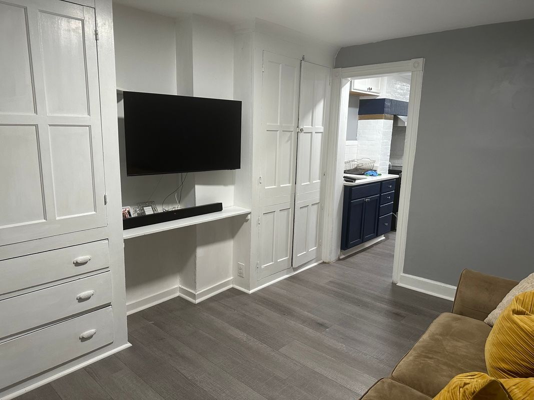 Building Photo - 39 S Lake Ave