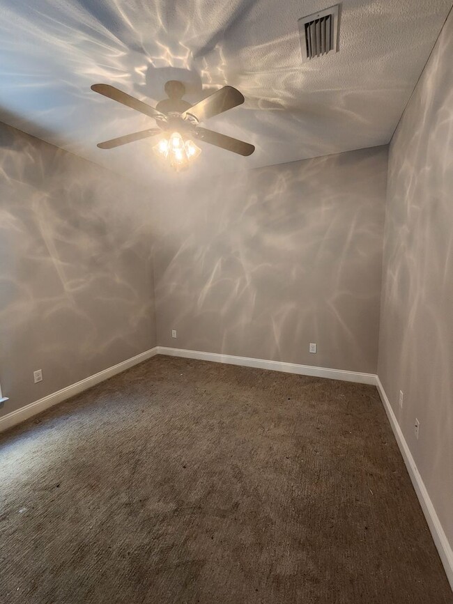 Building Photo - Charming 3-Bedroom Home with Modern Upgrades & Neighborhood Playground in Valdosta
